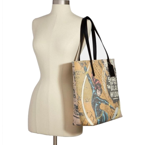 😻COACH😻 X MARVEL Black Widow Tote be first at cosplay! - Picture 3 of 12